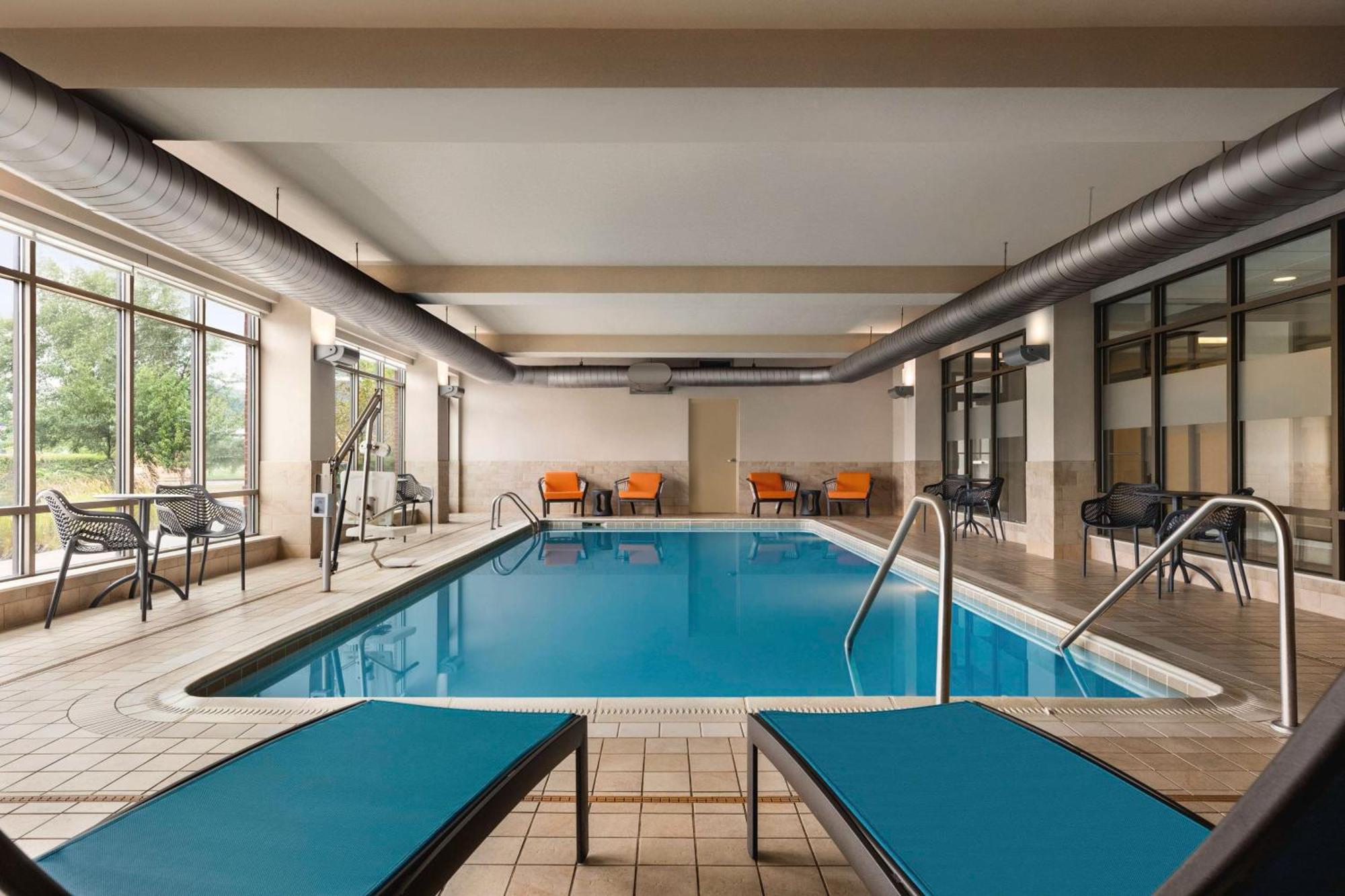 Hampton Inn&Suites Pittsburgh Waterfront West Homestead Exterior foto