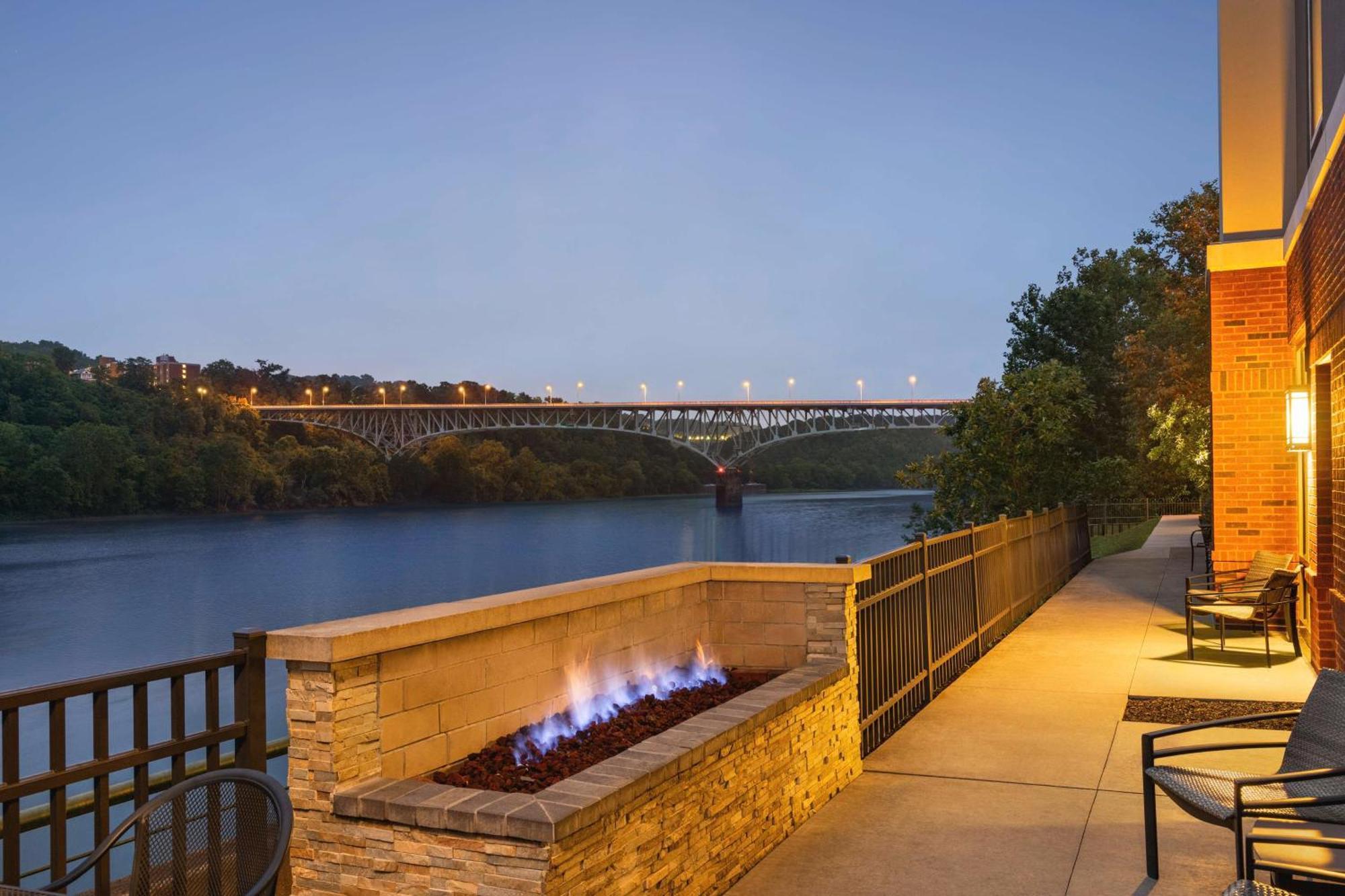 Hampton Inn&Suites Pittsburgh Waterfront West Homestead Exterior foto